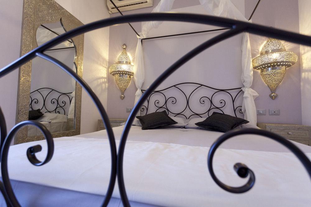 Hotel Fabrizio Римини Екстериор снимка
