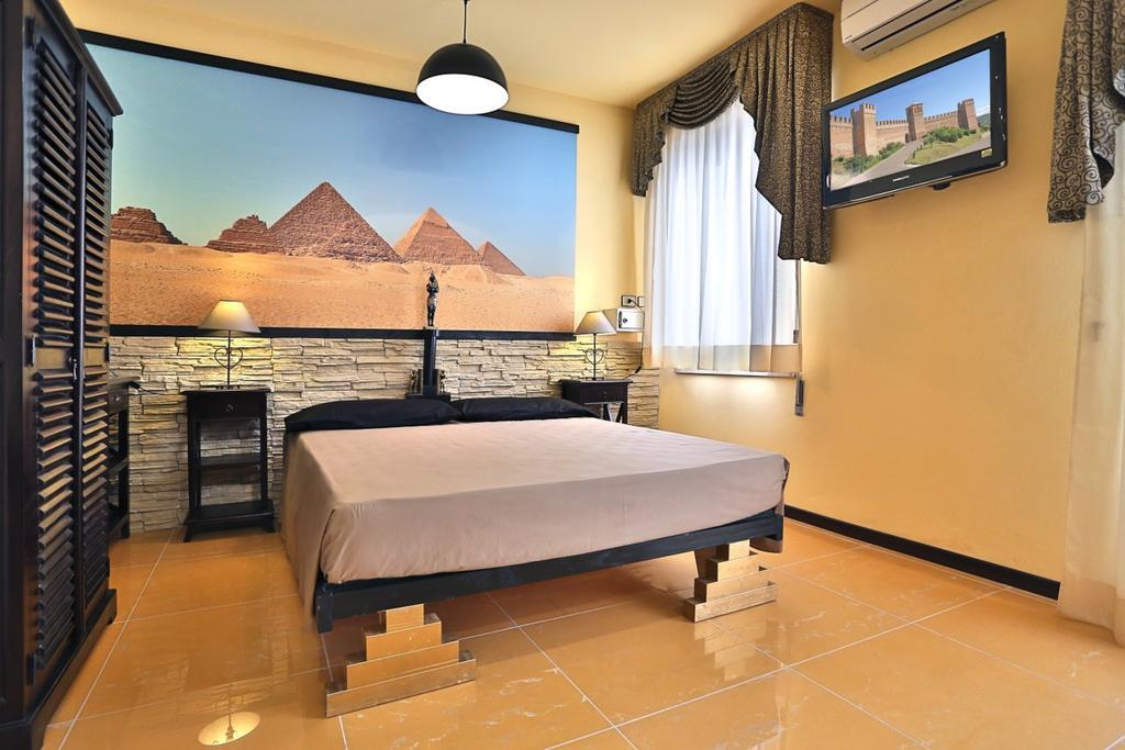 Hotel Fabrizio Римини Екстериор снимка